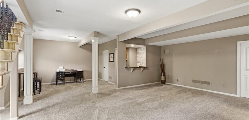 9425 N Spruce Court, Kansas City, MO 64156