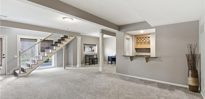 9425 N Spruce Court, Kansas City, MO 64156