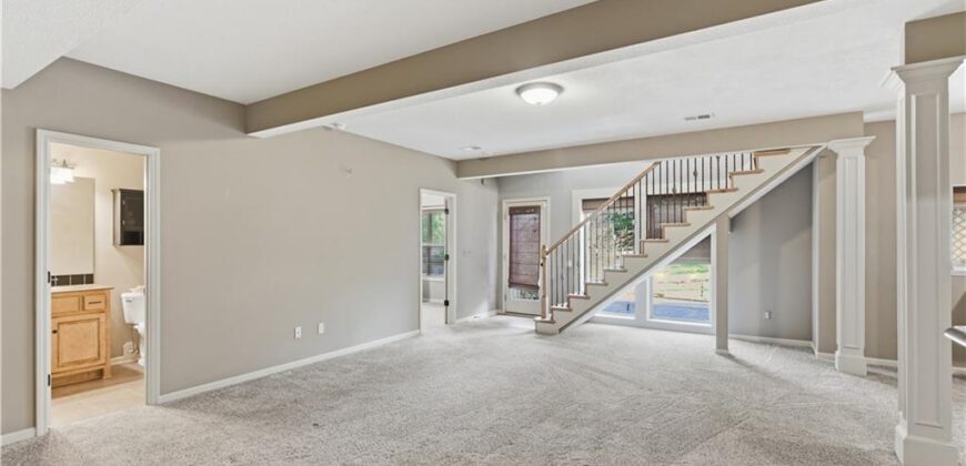 9425 N Spruce Court, Kansas City, MO 64156