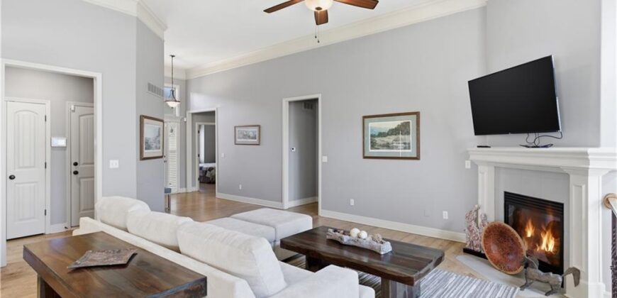 9425 N Spruce Court, Kansas City, MO 64156