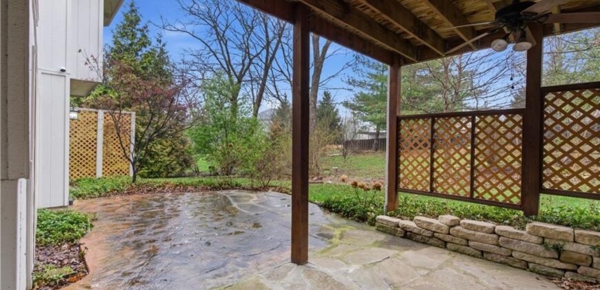 9425 N Spruce Court, Kansas City, MO 64156