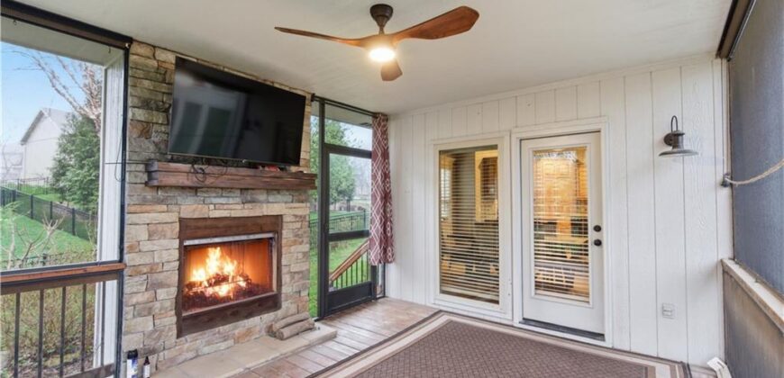 9425 N Spruce Court, Kansas City, MO 64156