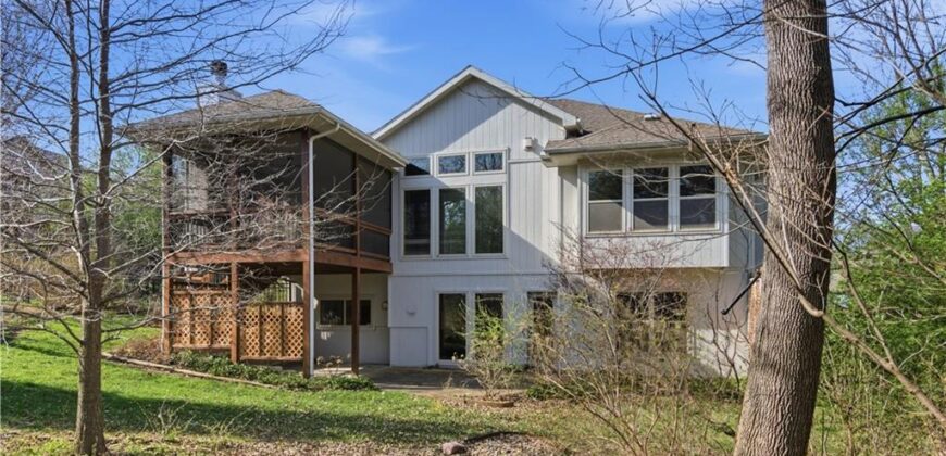 9425 N Spruce Court, Kansas City, MO 64156
