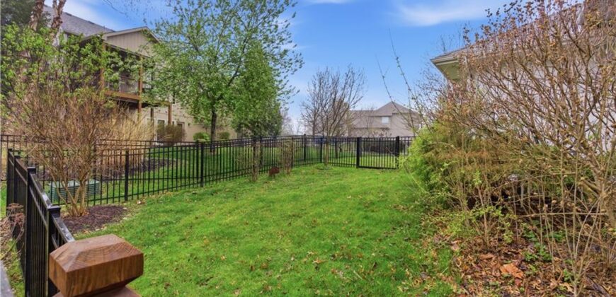 9425 N Spruce Court, Kansas City, MO 64156