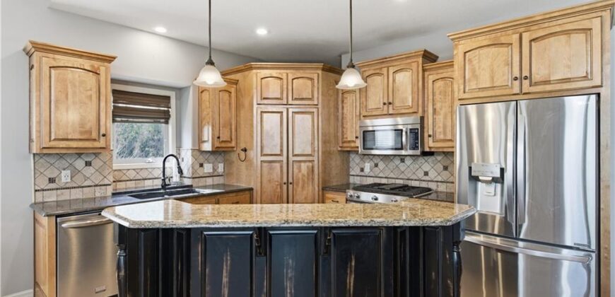 9425 N Spruce Court, Kansas City, MO 64156