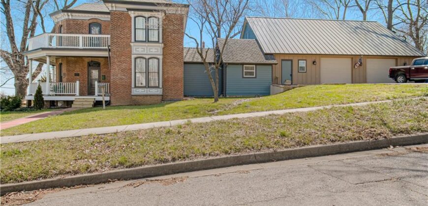 225 Groom Street, Liberty, MO 64068