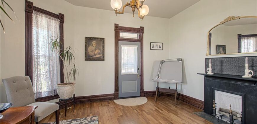 225 Groom Street, Liberty, MO 64068