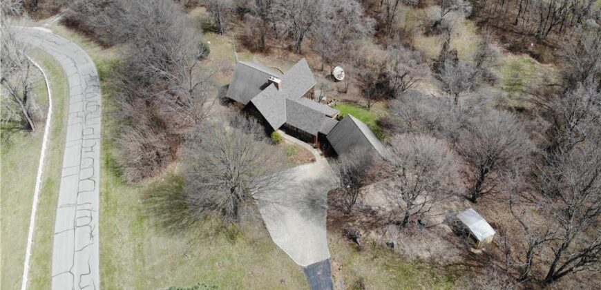 9955 NW Windover Drive, Kansas City, MO 64153