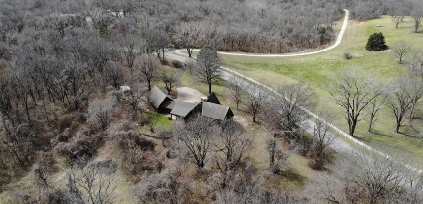 9955 NW Windover Drive, Kansas City, MO 64153