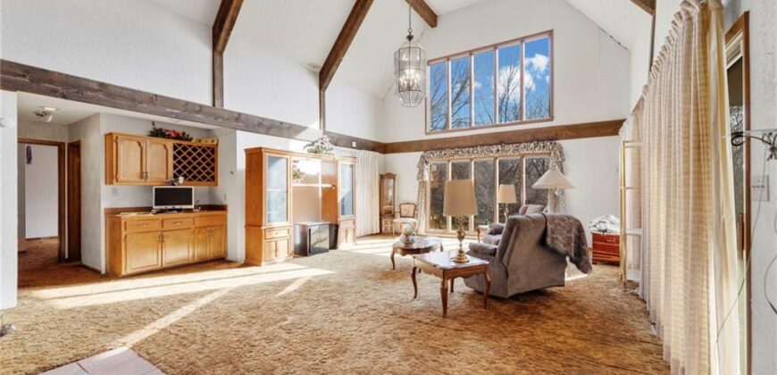 9955 NW Windover Drive, Kansas City, MO 64153