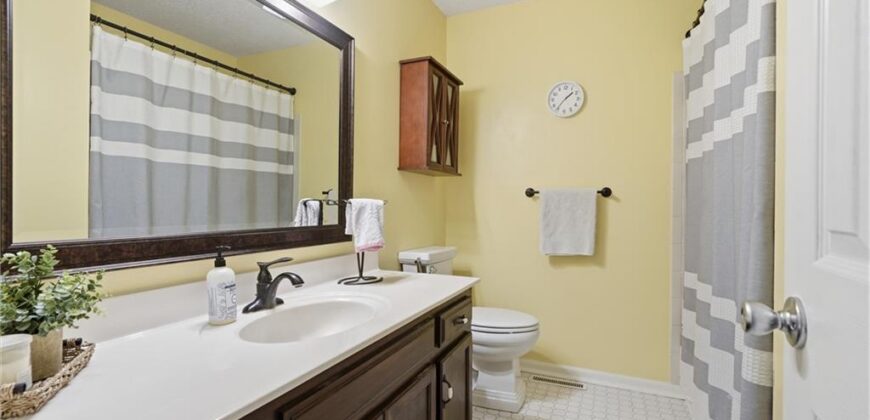 10230 NW 57th Street, Kansas City, MO 64152