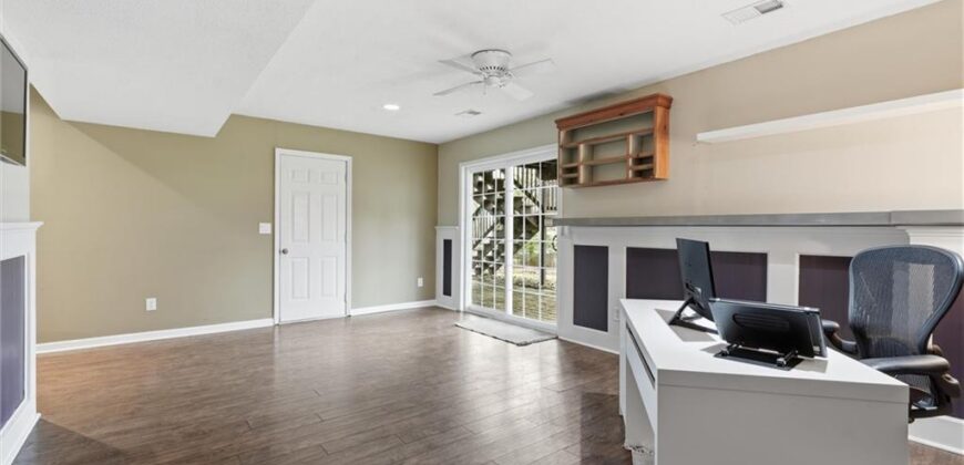 10230 NW 57th Street, Kansas City, MO 64152