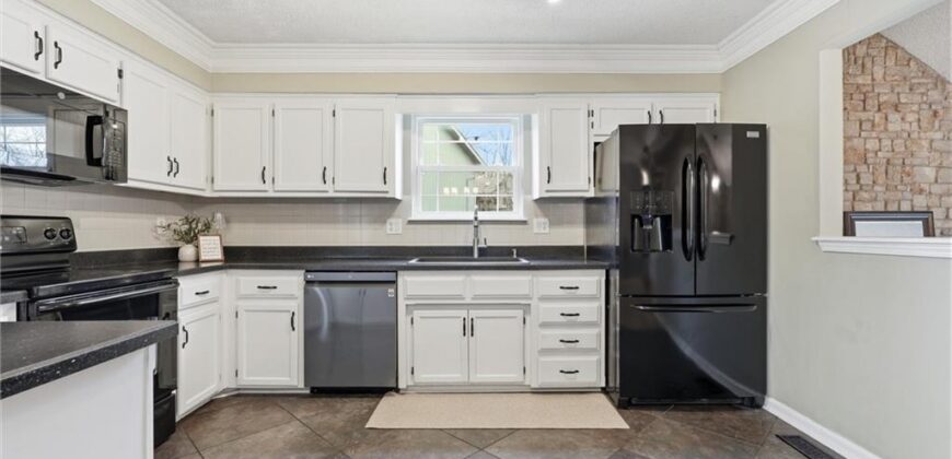 10230 NW 57th Street, Kansas City, MO 64152