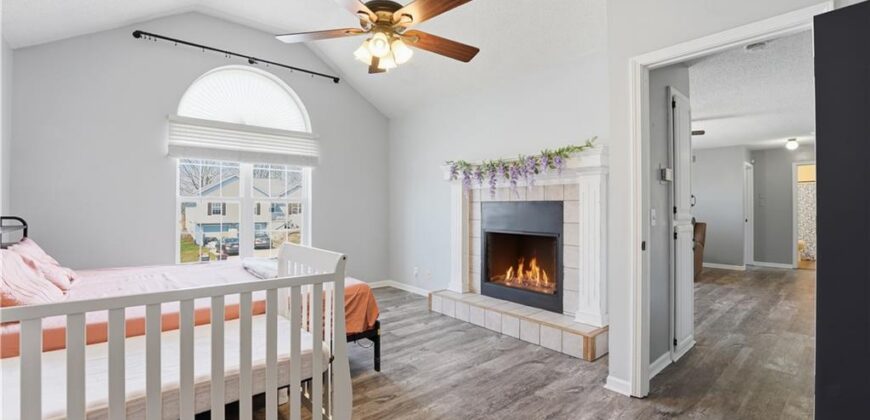 1305 Stonecrest Drive, Kearney, MO 64060