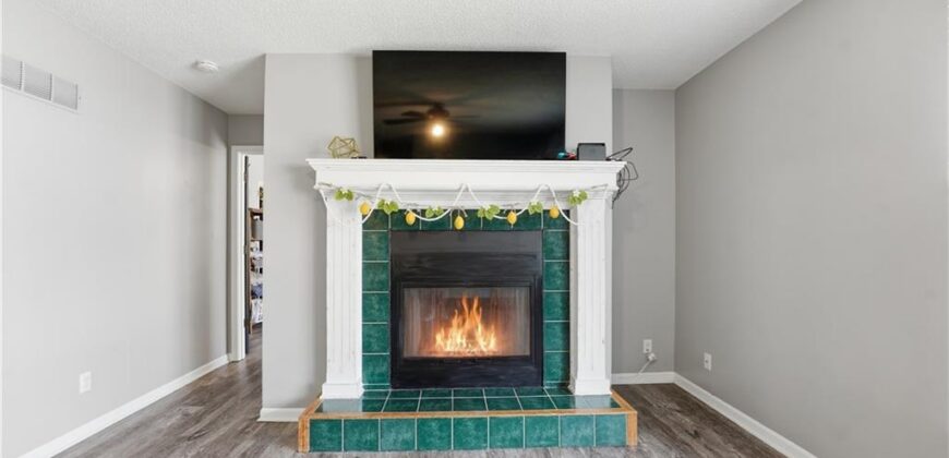 1305 Stonecrest Drive, Kearney, MO 64060