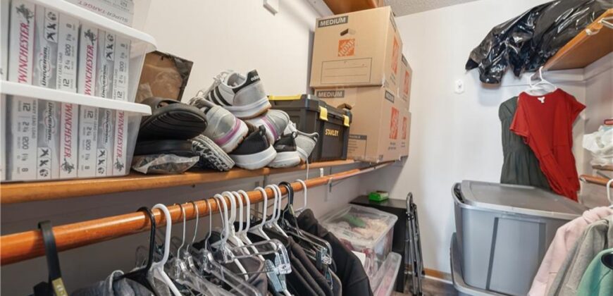 1305 Stonecrest Drive, Kearney, MO 64060