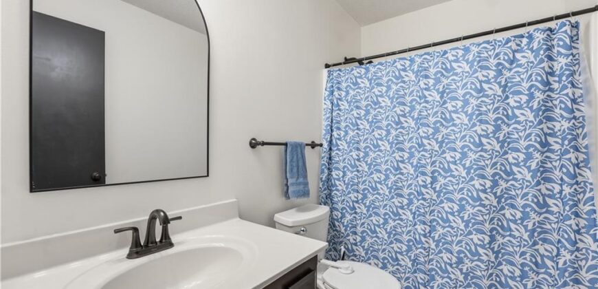 1305 Stonecrest Drive, Kearney, MO 64060