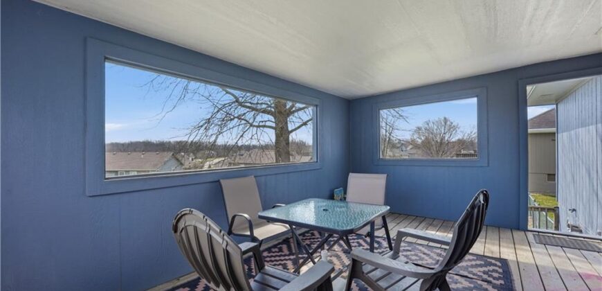 1305 Stonecrest Drive, Kearney, MO 64060