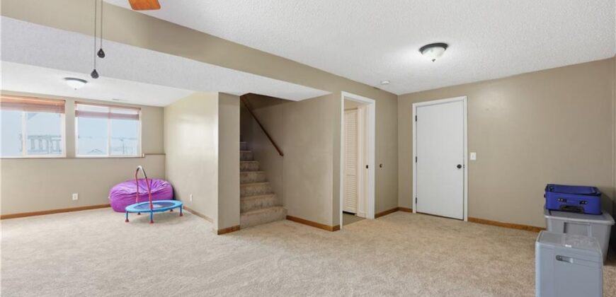 1305 Stonecrest Drive, Kearney, MO 64060