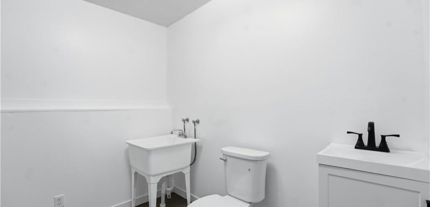 1305 Stonecrest Drive, Kearney, MO 64060