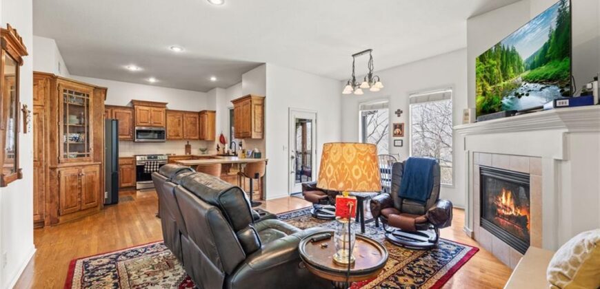 10400 River Hills Drive, Parkville, MO 64152