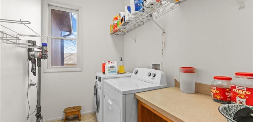 10400 River Hills Drive, Parkville, MO 64152