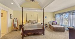 10400 River Hills Drive, Parkville, MO 64152