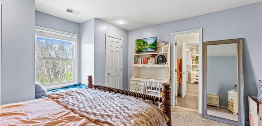 10400 River Hills Drive, Parkville, MO 64152