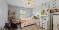 10400 River Hills Drive, Parkville, MO 64152