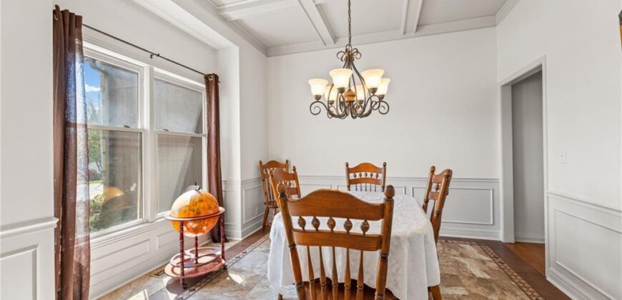 10400 River Hills Drive, Parkville, MO 64152