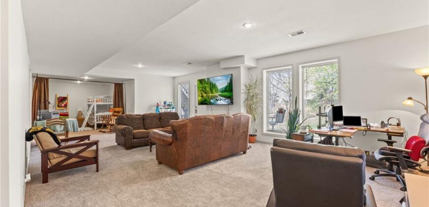 10400 River Hills Drive, Parkville, MO 64152