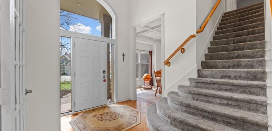 10400 River Hills Drive, Parkville, MO 64152