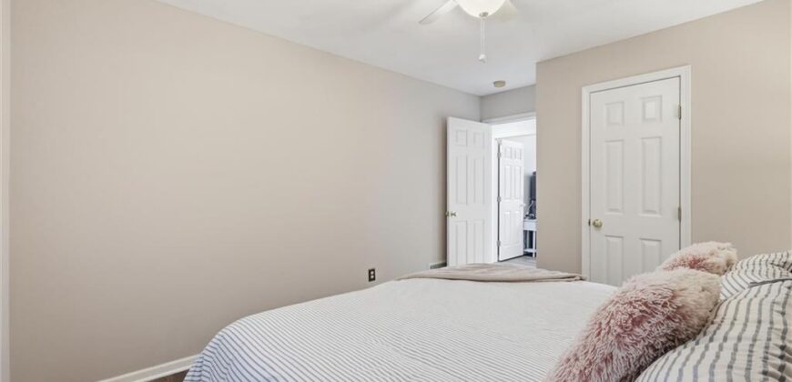 5017 N Washington Street, Gladstone, MO 64118