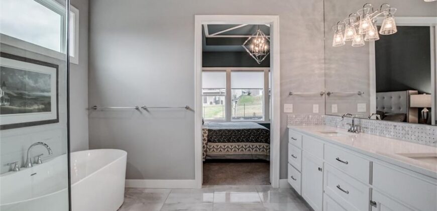 9750 McIntosh Court, Parkville, MO 64152