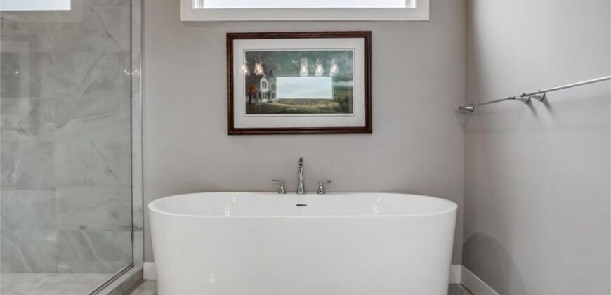 9750 McIntosh Court, Parkville, MO 64152