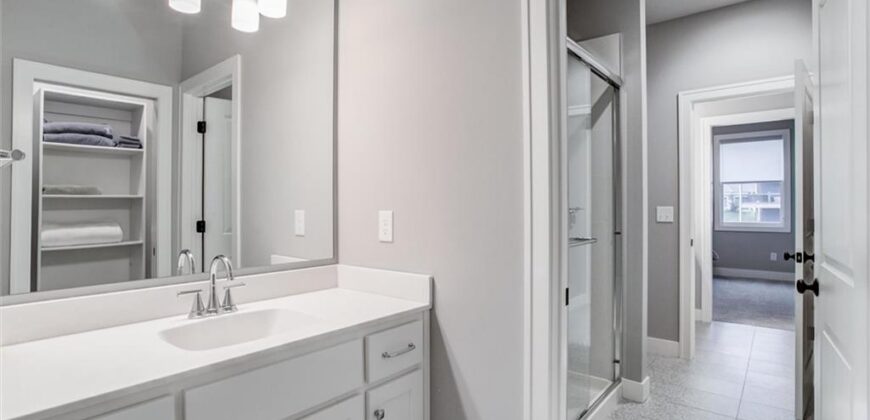 9750 McIntosh Court, Parkville, MO 64152