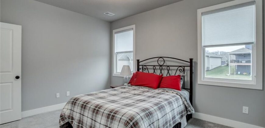 9750 McIntosh Court, Parkville, MO 64152