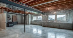 9750 McIntosh Court, Parkville, MO 64152