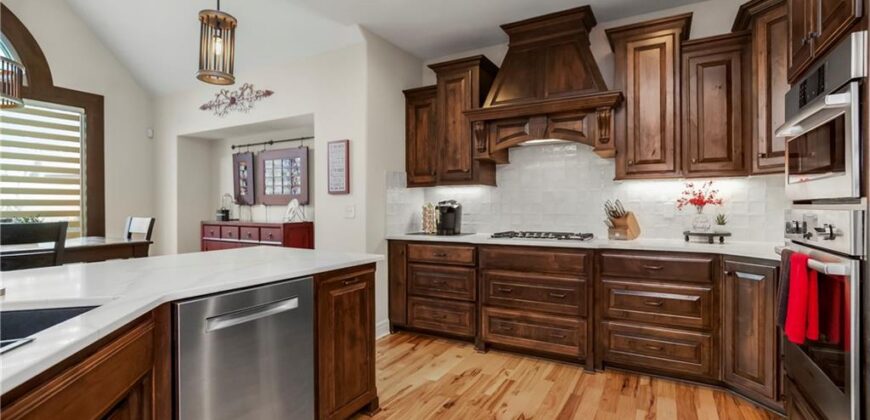 6110 NW 103rd Street, Kansas City, MO 64154