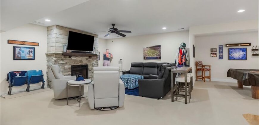 6110 NW 103rd Street, Kansas City, MO 64154