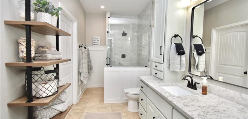 1928 Carter Court, Liberty, MO 64068