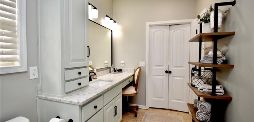 1928 Carter Court, Liberty, MO 64068