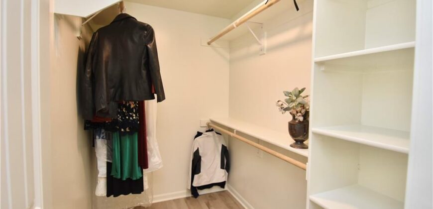 1928 Carter Court, Liberty, MO 64068