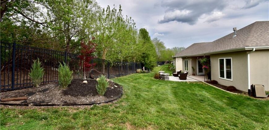1928 Carter Court, Liberty, MO 64068