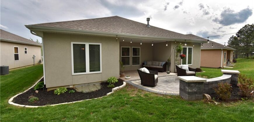 1928 Carter Court, Liberty, MO 64068