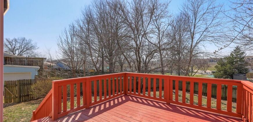 9844 N Cherry Street, Kansas City, MO 64155