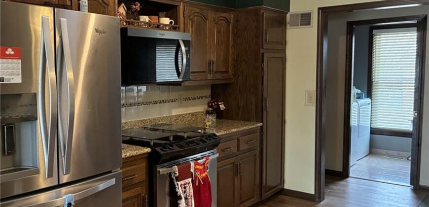 11017 NW Crooked Road, Kansas City, MO 64152