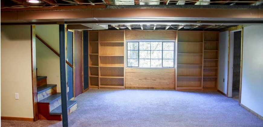 545 JEFFERSON Circle, Liberty, MO 64068