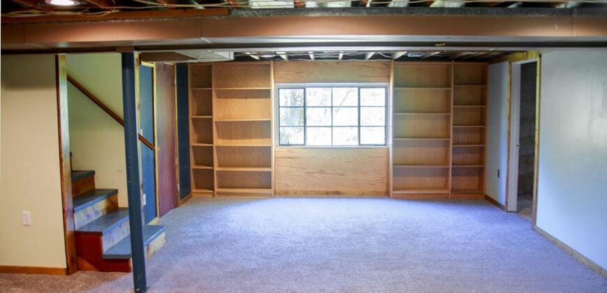 545 JEFFERSON Circle, Liberty, MO 64068