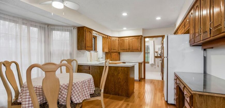 7317 N Nevada Avenue, Parkville, MO 64152